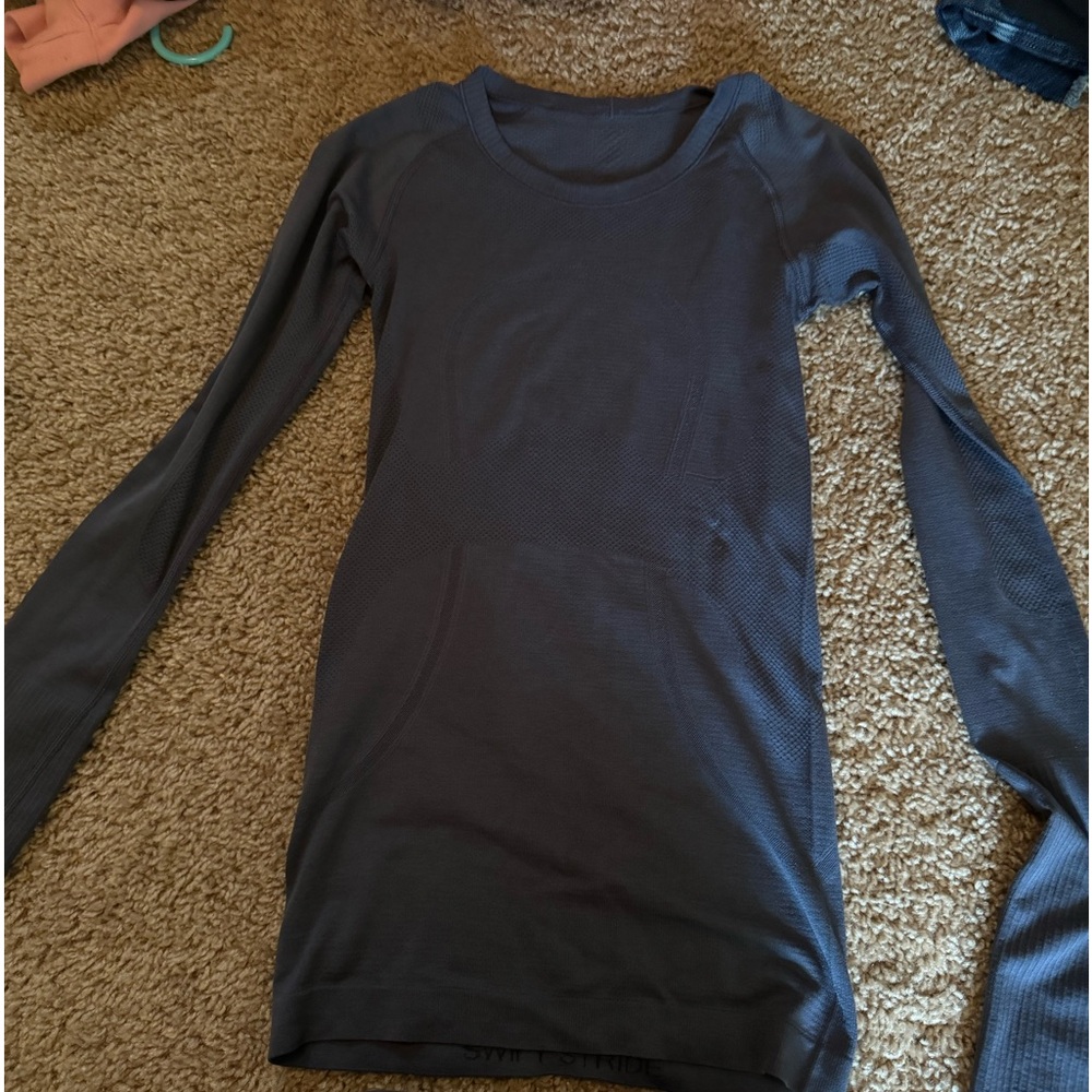 lululemon swiftly tech. long sleeve. size 0